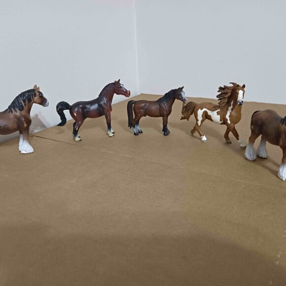 Schleich Clydesdale Gelding Horses - Picture 1 of 4